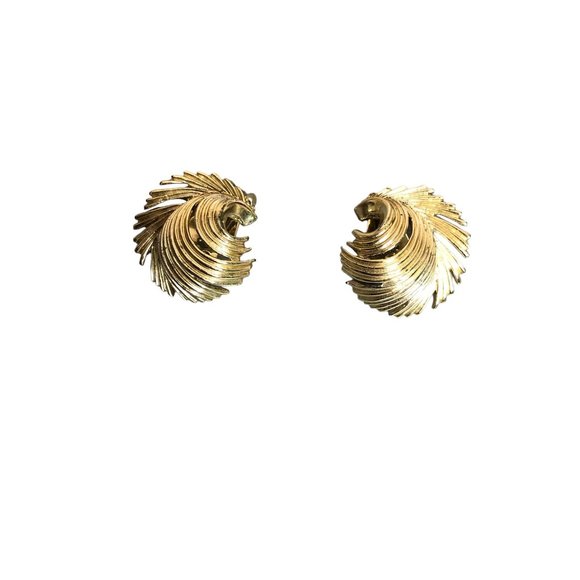 Lisner Vintage Gold Tone Earrings Clip On Swirled Feather Costume Jewelry MCM - Picture 11 of 11